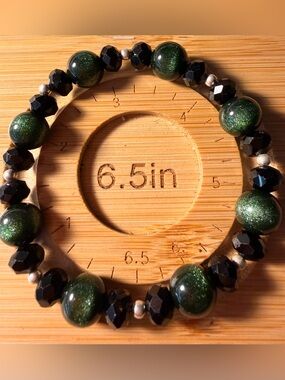 Green & Black Beaded Smart Bracelet -